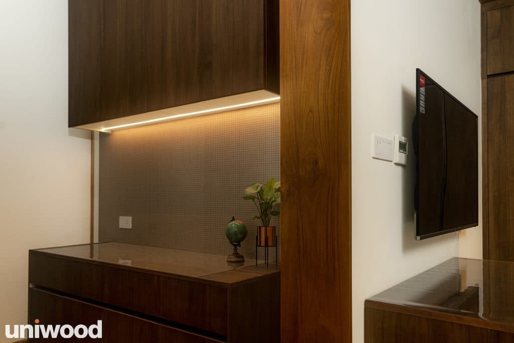 GF Master Bedroom Foyer : Teak in Walnut Finish Veneer ( Satin )