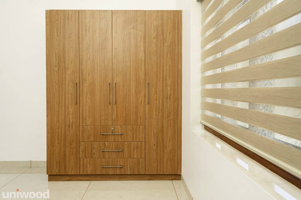 Warddoor